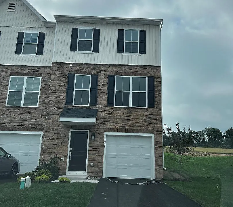 4930 Brookside Ct