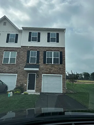 4930 Brookside Ct Photo 1