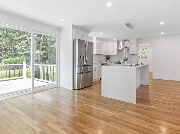 32 Lyman Rd, Framingham, MA 01701