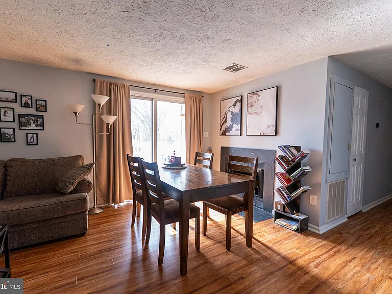 800 Stratford Way #E — Photo 5