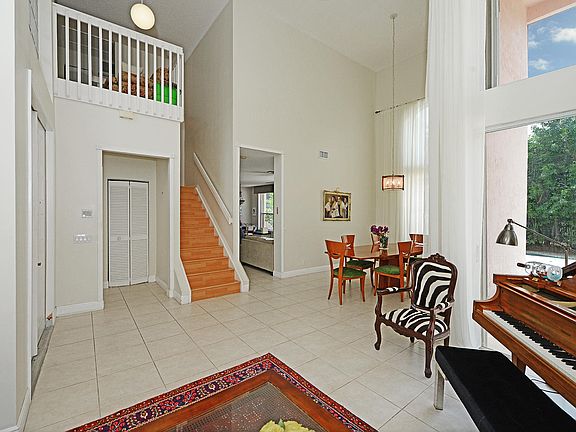 2nd image of 6480 NW 78th Pl