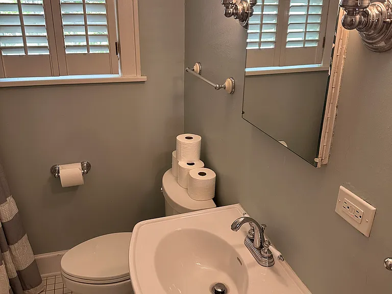 927 Heard Ave — Photo 24