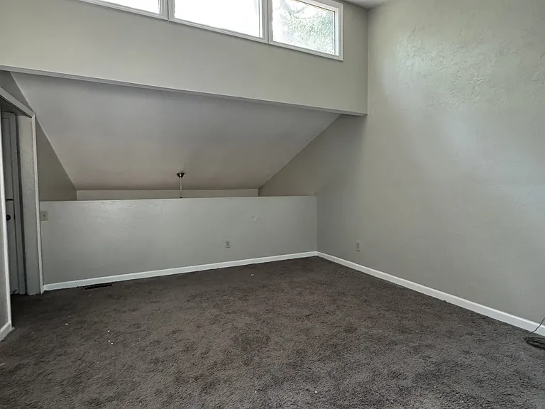 1211 Stone Greene St — Photo 5