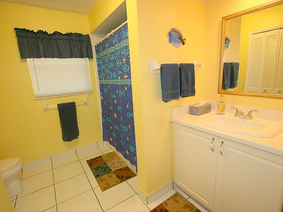 3rd image of 205 S Sweetwater Blvd