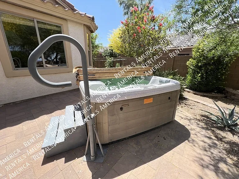 1536 E Fontana Dr — Photo 54