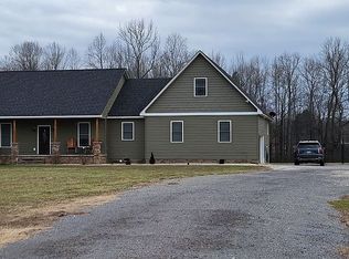 9840 Hollywood Dr, Disputanta, VA 23842