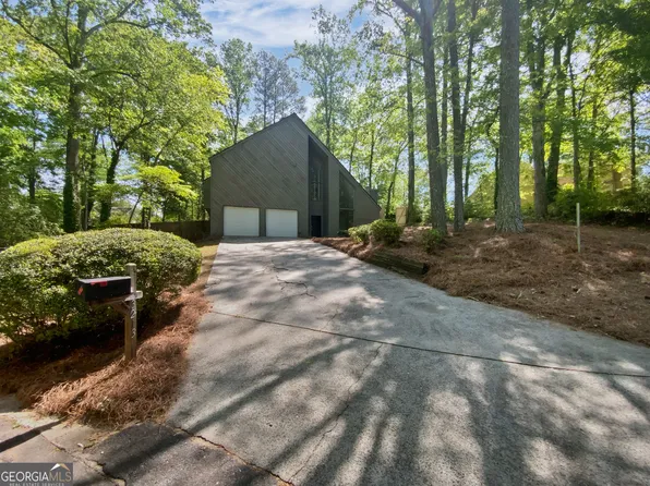 3213 Cedar Bluff Dr NE, Marietta, GA 30062