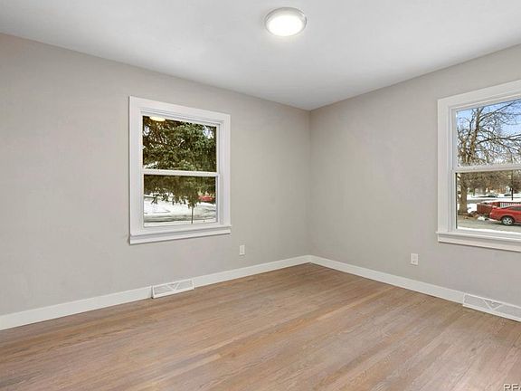 5th image of 4650 Wyandot St