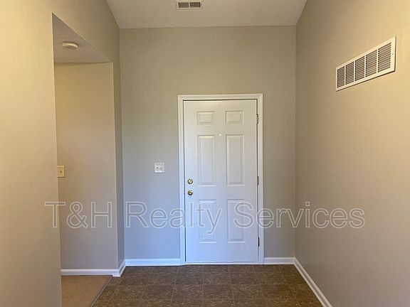 4th image of 5404 Brassie Dr