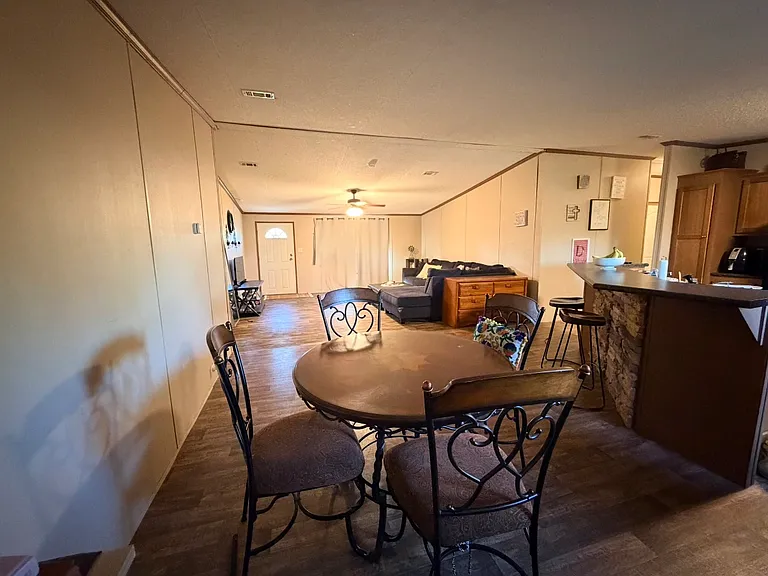 176 Pebble Ln — Photo 4