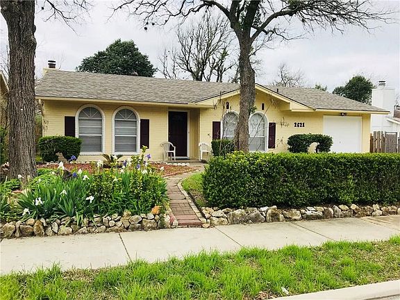 2nd image of 2621 Berkett Dr
