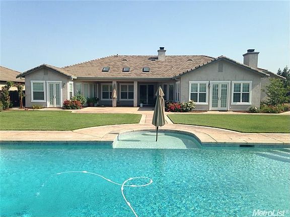 3rd image of 10241 Wildhawk Dr