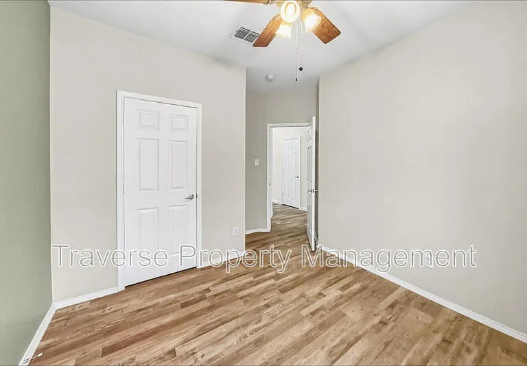 10001 Blue Bell Dr — Photo 19