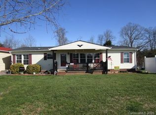 3688 Silver St, Claremont, NC 28610