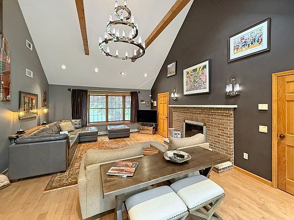 5th image of 15 Wenlock Cir