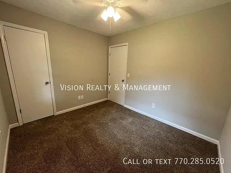 106 Barton Ln — Photo 17