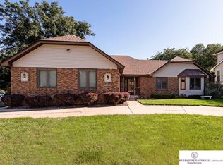 16332 Western Ave, Omaha, NE 68118