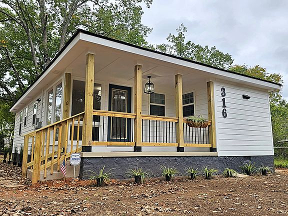 Front view of home and porch