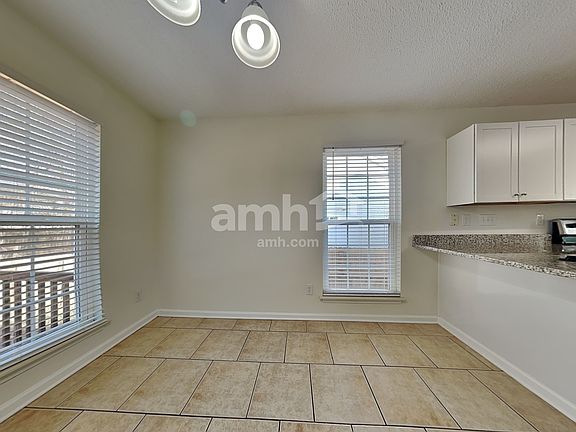 5th image of 8616 Warwick Crest Ln