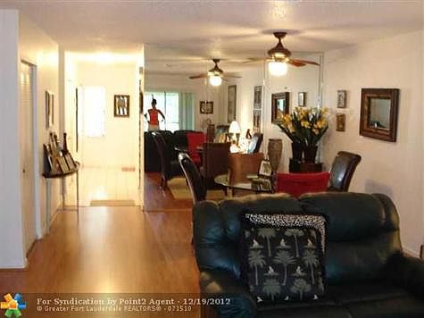2nd image of 9266 Vista Del Lago #F