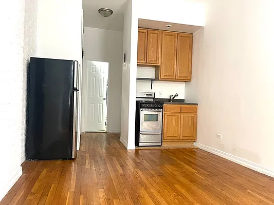 Rented by Oxford Property Group | media 13