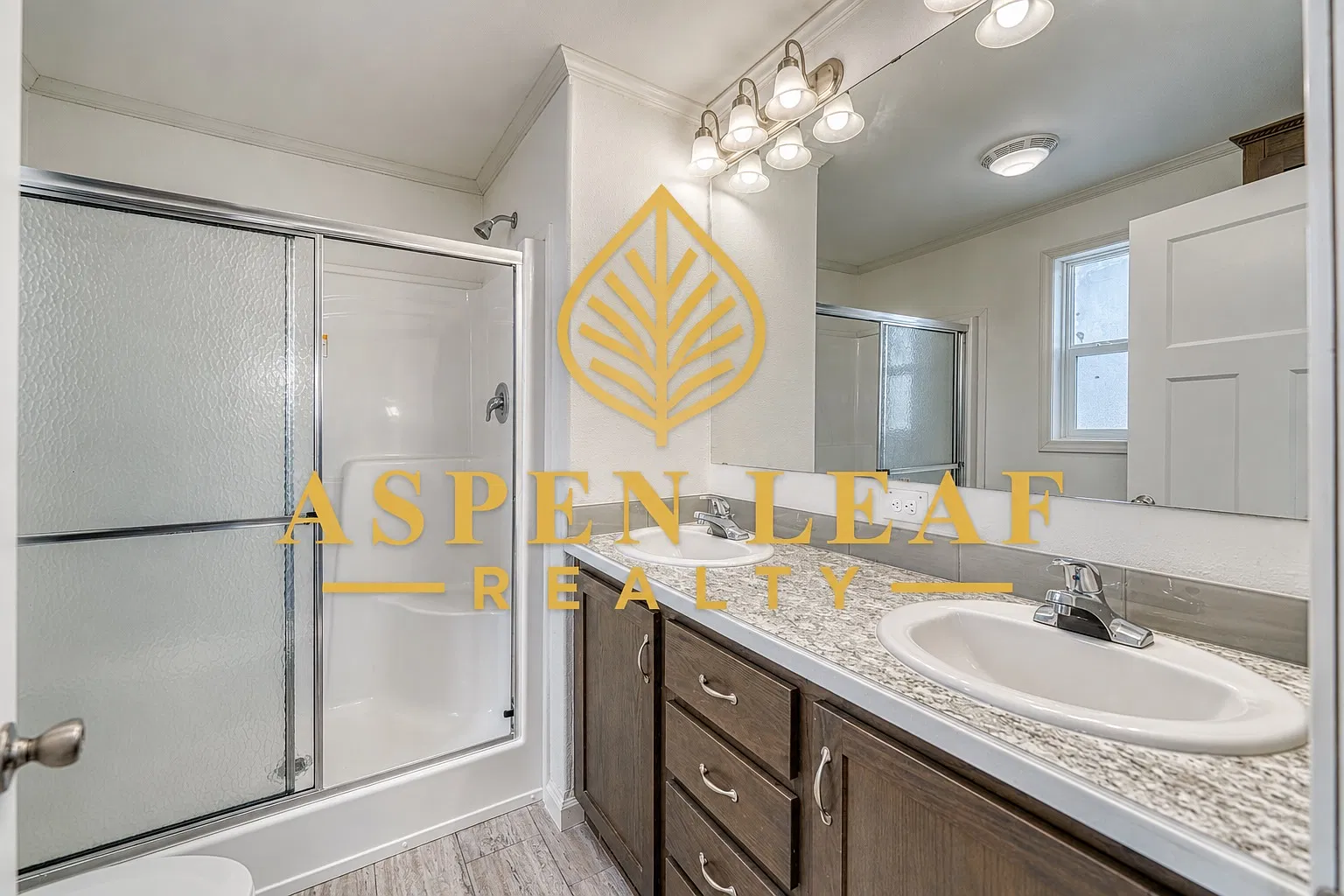 3 bed, 2.5 bath, 1660 sqft, $2,300 — Photo 4