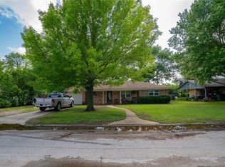 101 California St, Saint Jo, TX 76265