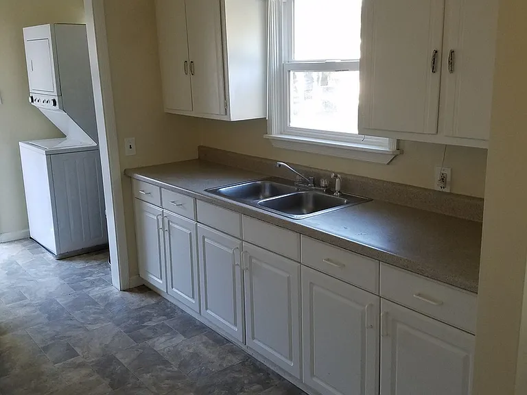 150 Scott Street — Photo 2
