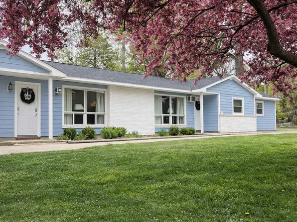 7839 Pear St #W, Coloma, MI 49038