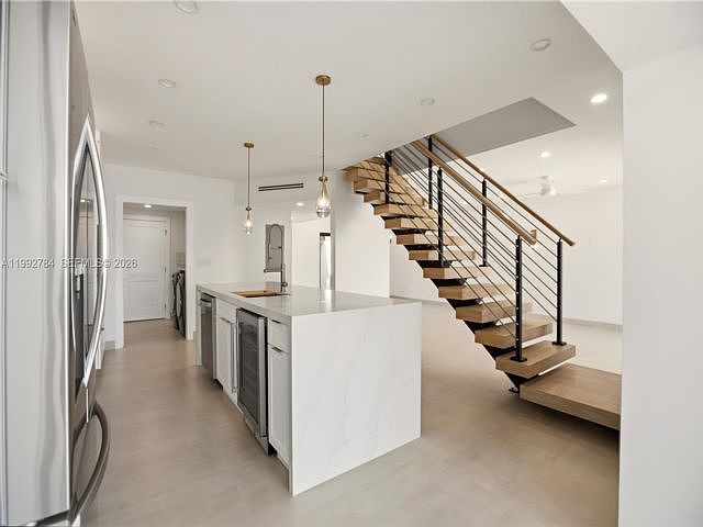 1st image of 7238 Jacaranda Ln