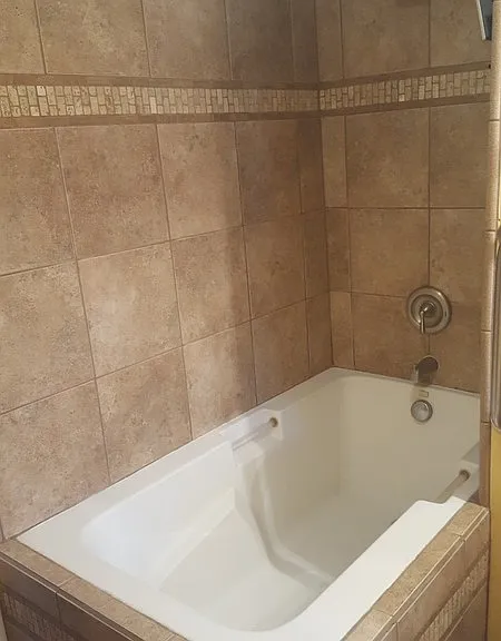 1658 Childs Ave — Photo 12
