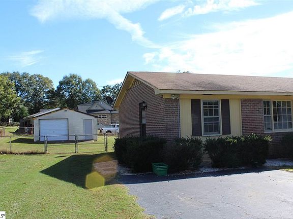 5th image of 156 Belvedere Dr