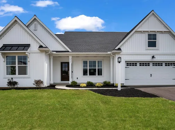 215 Forgedale Dr, Carlisle, PA 17015