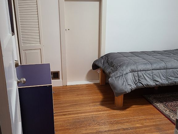 4th image of 2728 Webster St