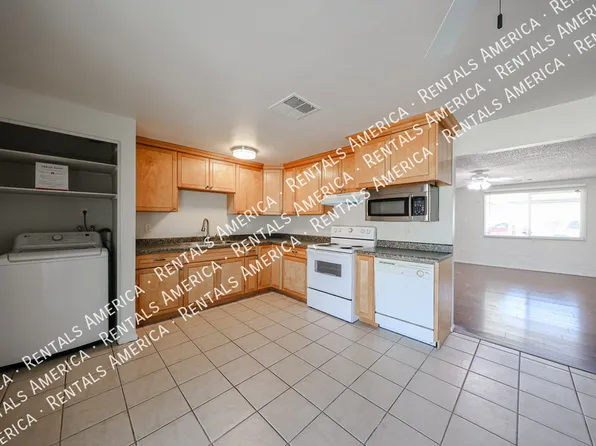 3550 E Voltaire Dr, Phoenix, AZ 85032
