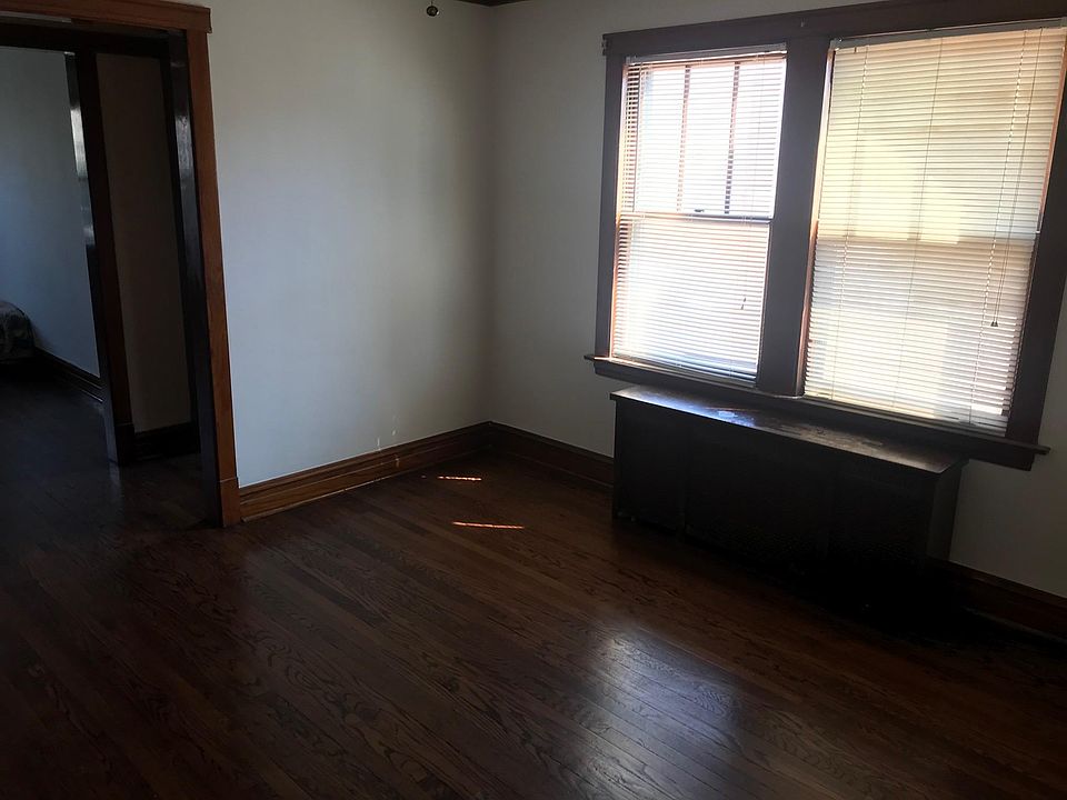 1st image of 2848 N Kostner Ave #2