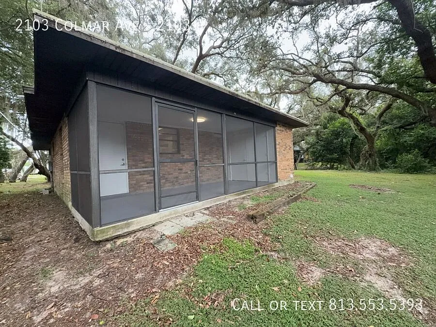 Modern 2-Bed, 1-Bath Home in Sebring Flexible Month-to-Month Lease — Photo 4