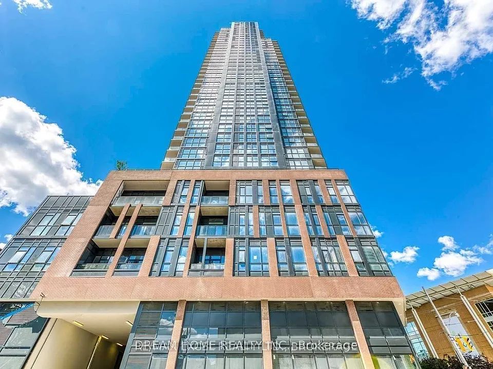 159 Wellesley St E #608
