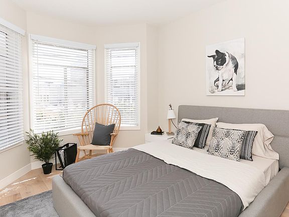 5th image of 1668 Washington St APT 1