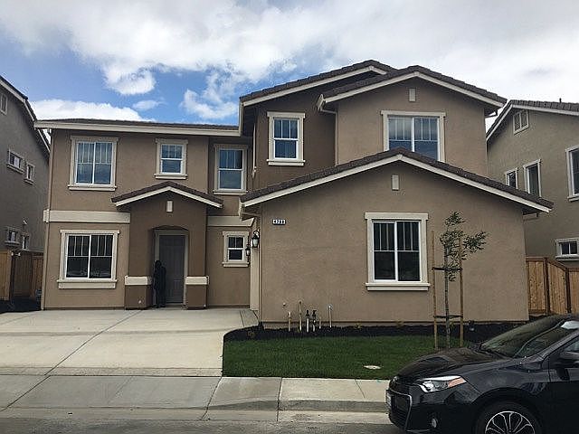1st image of 4708 Sweetwater Pl