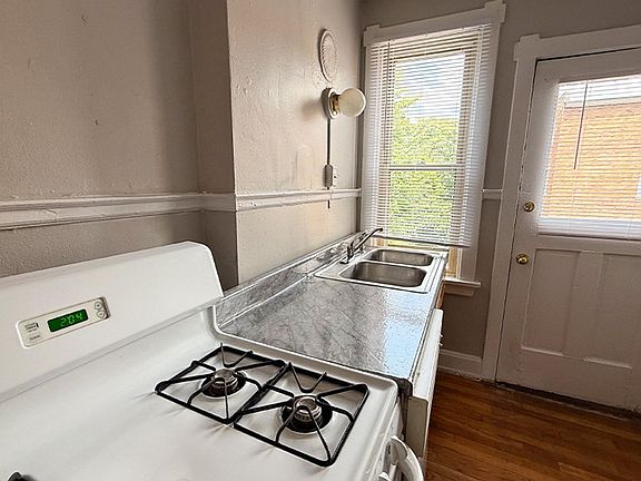 4th image of 3404 Whitfield Ave #408-60