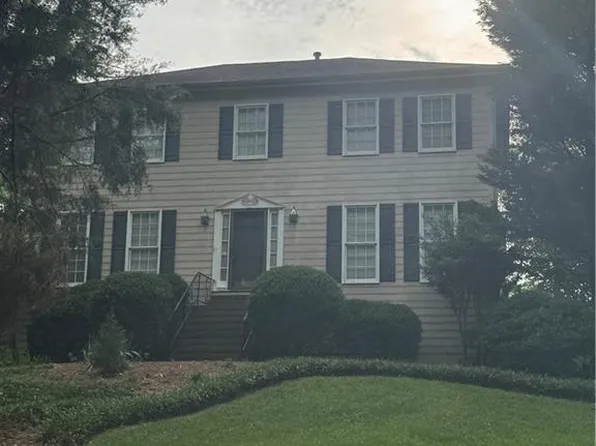 3125 Dogwood Valley Ct NE, Marietta, GA 30068