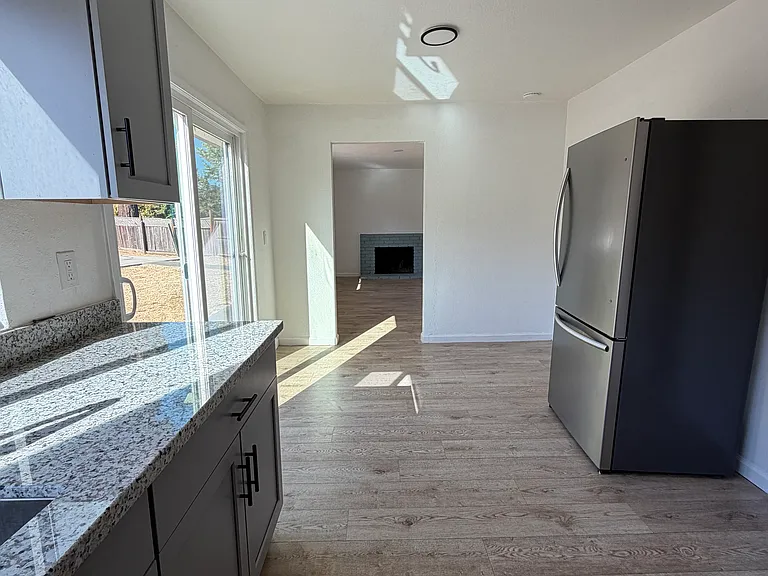 837 Lightwood Ct — Photo 5