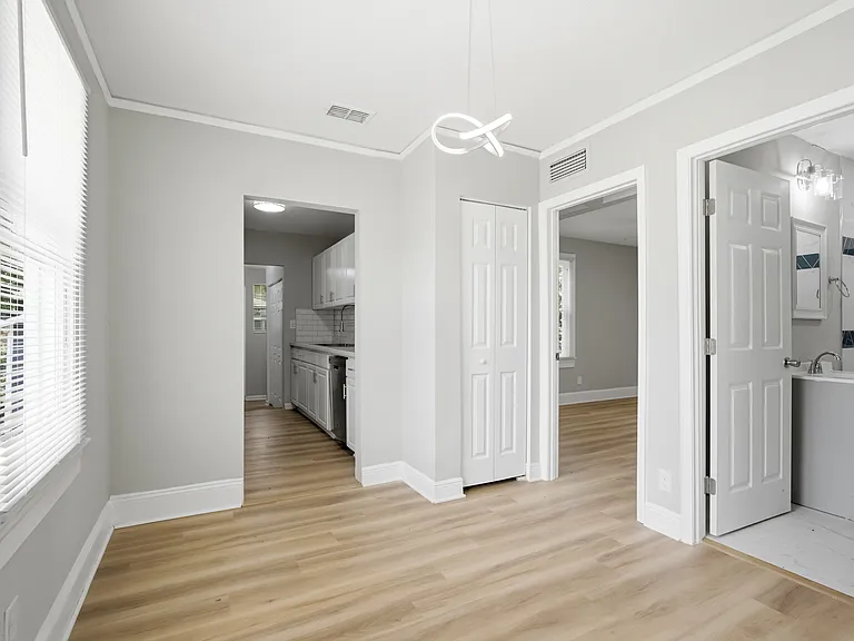 4020 Ernest St — Photo 8