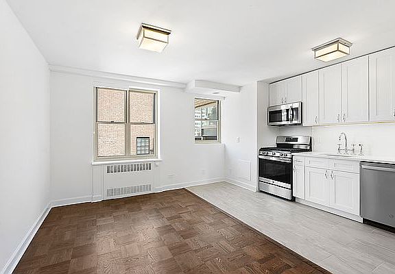 5th image of 40 Park Ave APT 17F