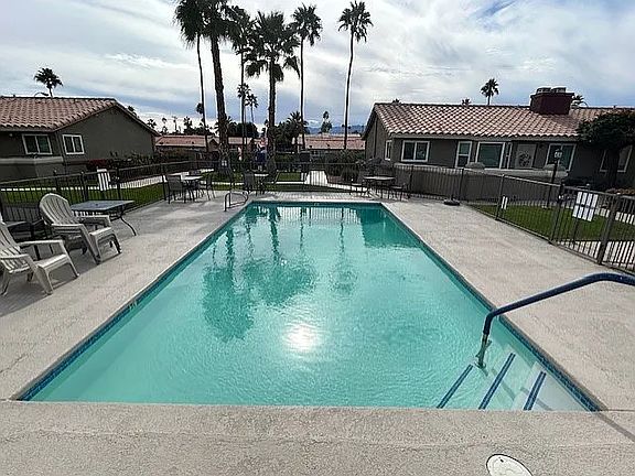 5th image of 79400 Avenue 42 #B2