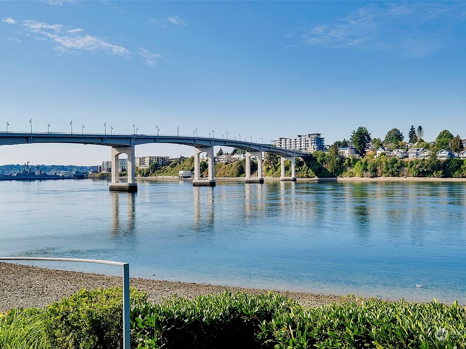 One of the best views in Bremerton. See the Sound, Olympic Mountains.and The Bridge Blasts >