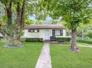 38 Woodville Rd, Middle Island, NY 11953