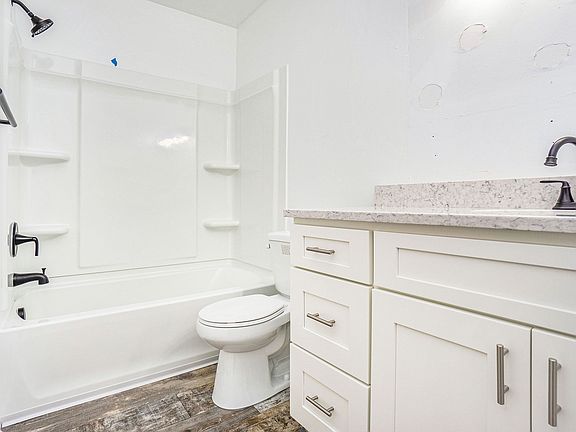5th image of 105 N Kendall Ave APT 3A