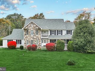 302 Pinetown Rd, Hanover, PA 17331